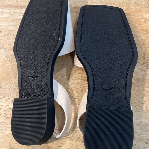 New women’s shoes - Picture 3 of 4